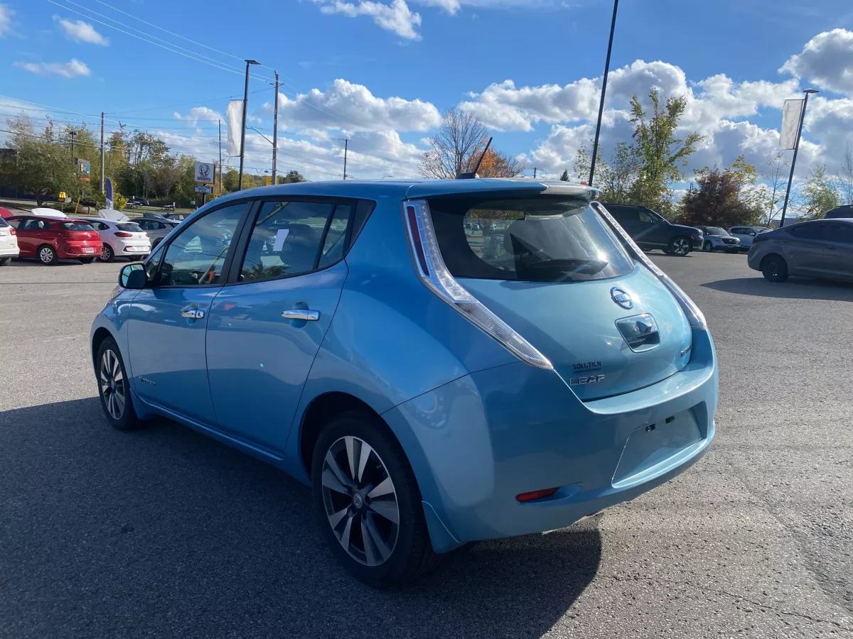 2015 Nissan LEAF