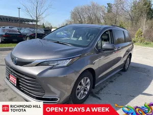 2023 Toyota Sienna Image