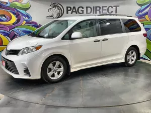 2019 Toyota Sienna Image