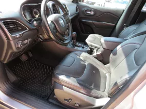 2020 Jeep Cherokee