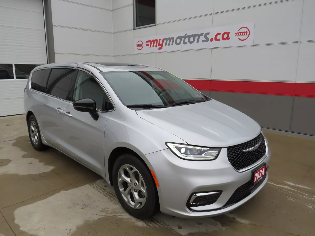 2024 Chrysler Pacifica Limited FWD