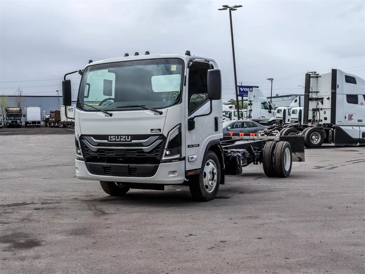 2027 Isuzu NRR Image